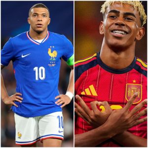 Kylian Mbappe (L) and Yamine Lamal (R)